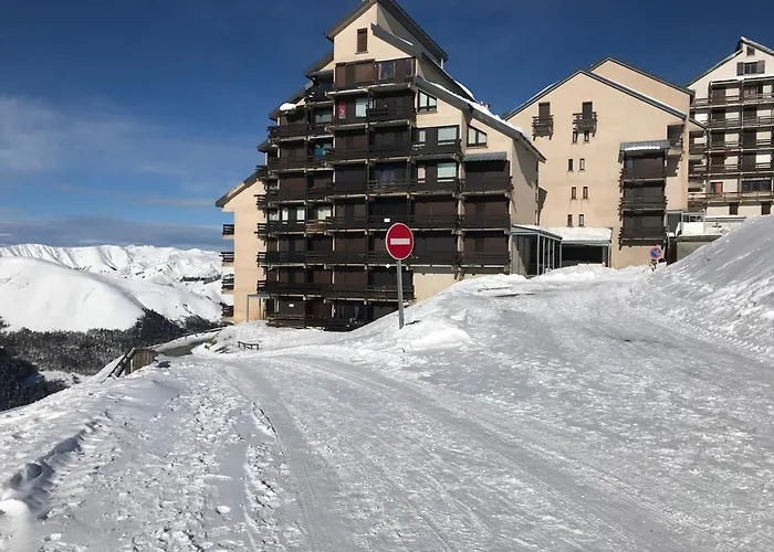 Апартаменты Le Refuge 66 *